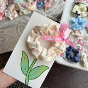 Scrunchie flower card