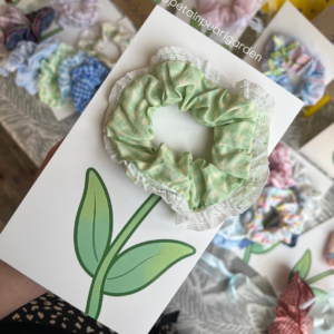Scrunchie flower card
