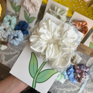 Scrunchie flower card.