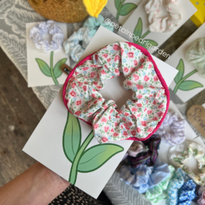 Scrunchie flower card.