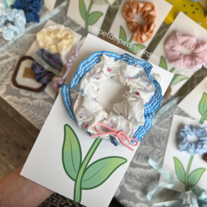Scrunchie flower card.
