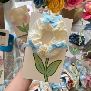 Scrunchie flower card.