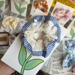 Scrunchie flower card.
